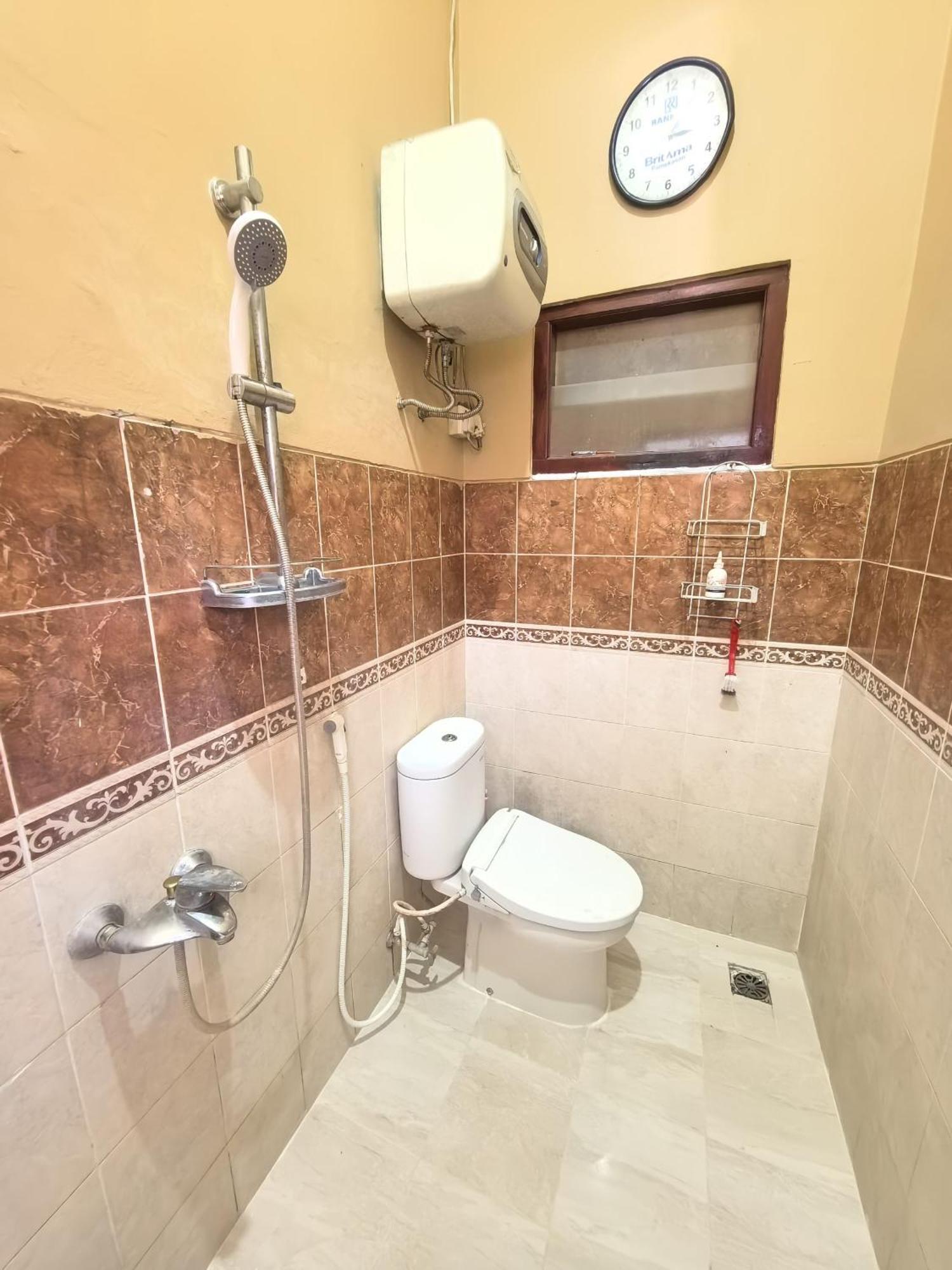 Mutiara Babarsari Homestay Jogja يوغياكارتا المظهر الخارجي الصورة