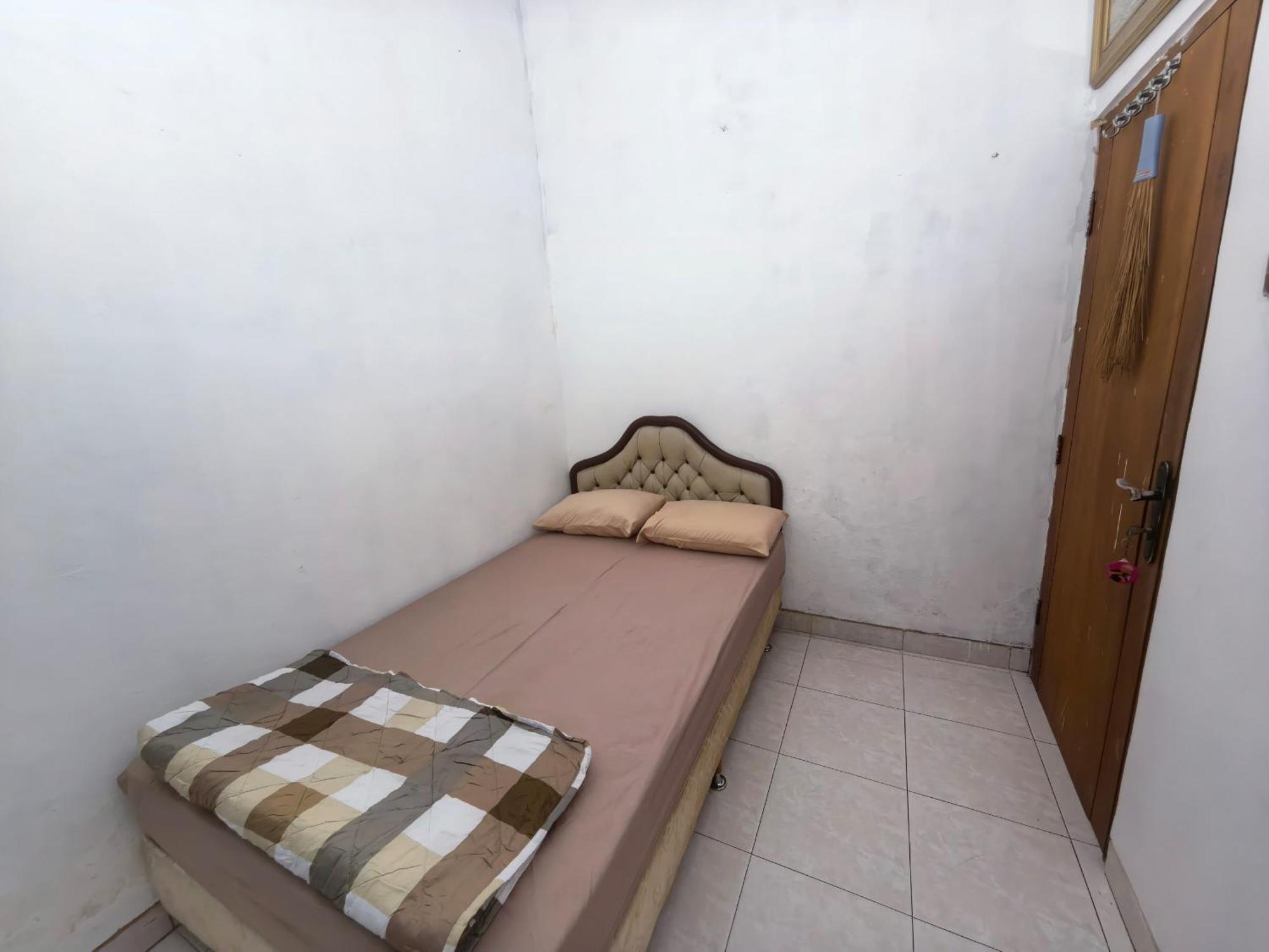 Mutiara Babarsari Homestay Jogja يوغياكارتا المظهر الخارجي الصورة